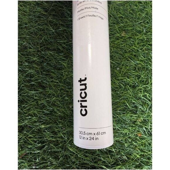 Cricut Glow in the Dark 12"X24" Iron-on Vinyl White - Picture 9 of 15